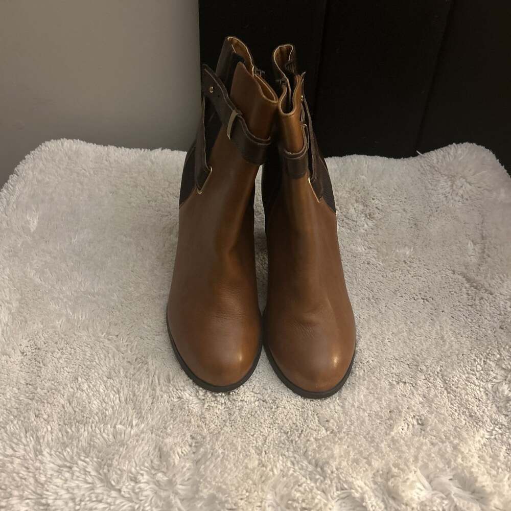 Aldo Bergson Two-Tone Brown Leather Block Heel Ankle Bootie - Picture 2 of 4